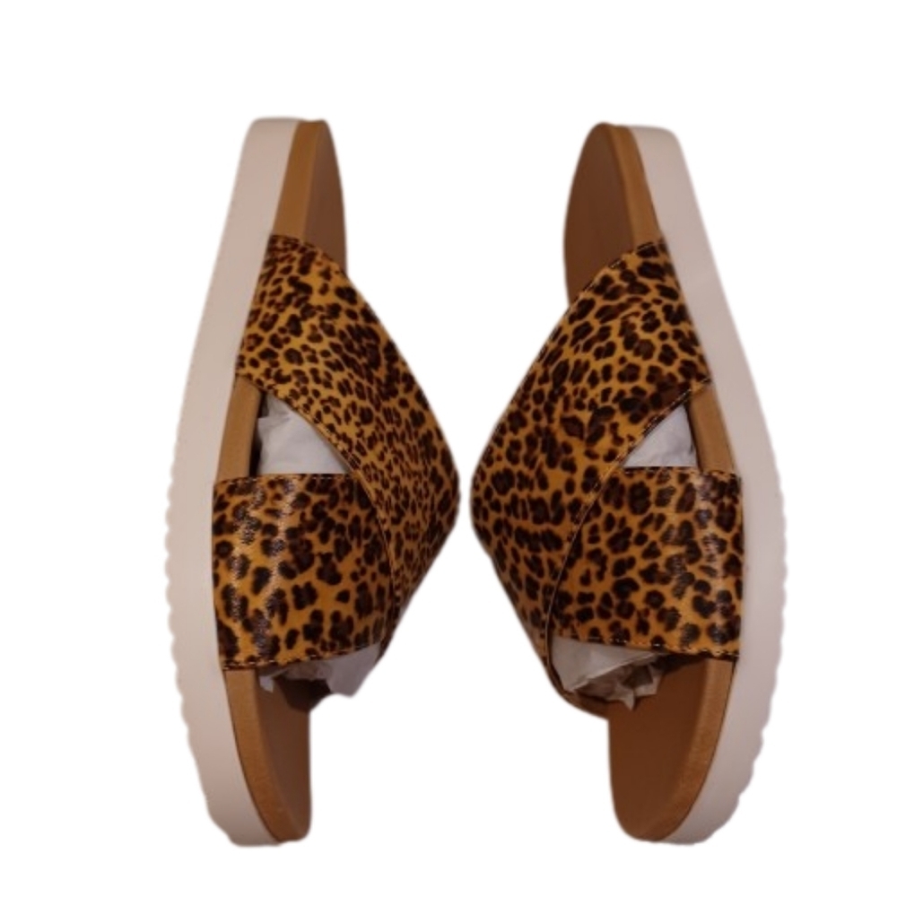 Amazon Essentials Leopard Print Crisscross Sporty Summer Beach Sandal Slide NWT